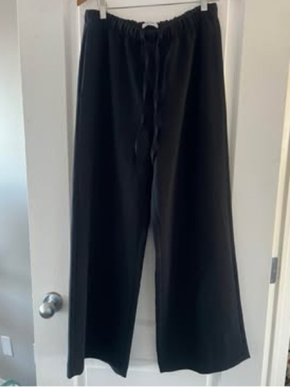 Aritzia Straight Leg Black Lodge Pants in Short Length